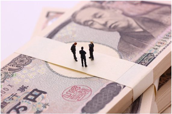 役員給与を変更したい！企業担当者が知っておきたい手続き方法と注意点